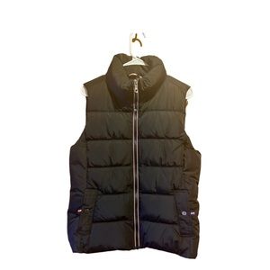 Tommy Hilfiger Vest. New no tags. Never been worn.